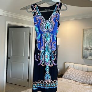 Valerie Bertinelli colorful sleeveless dress, beautiful colors, dark periwinkle